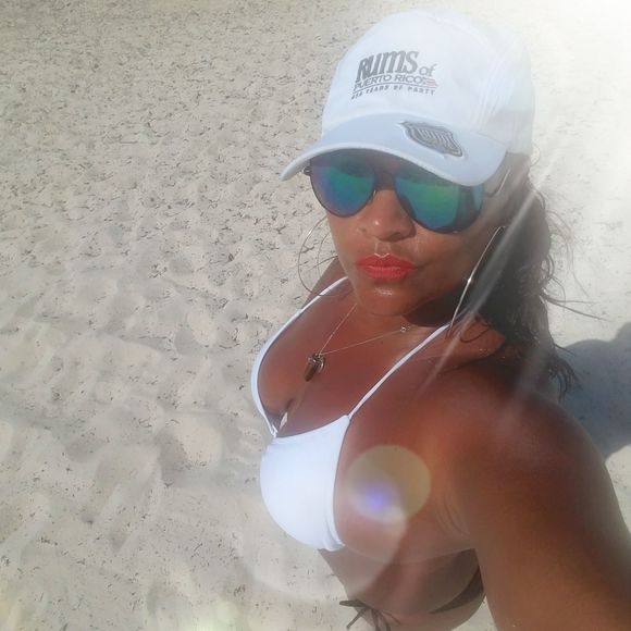 Meet your Posher, J - Picture 1 of 1